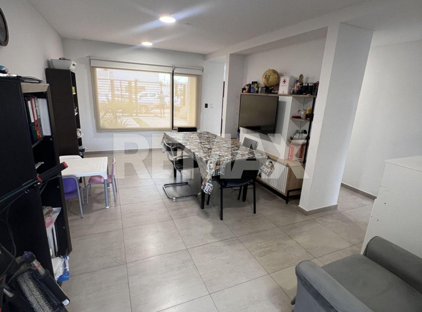 Foto de DÚPLEX EN VENTA CIPOLLETTI RÍO NEGRO 4 AMBIENTES, imagen 2