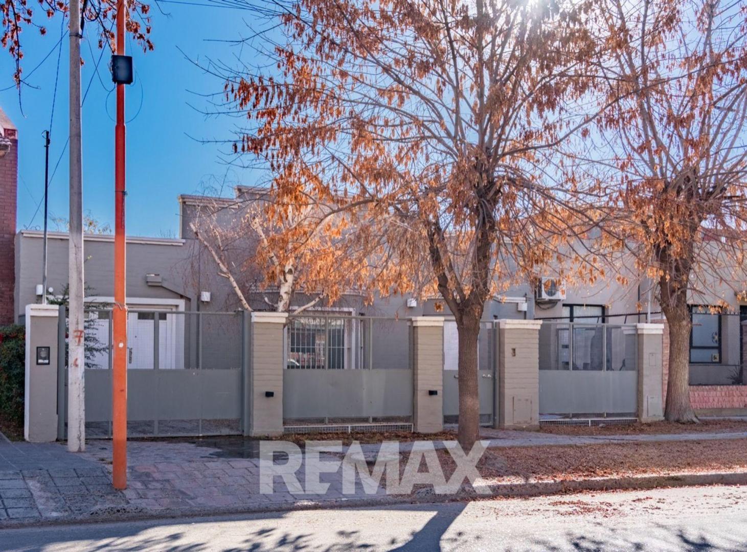 Foto de VENTA CASA Bº LOS TILOS - CIPOLLETTI, imagen 2