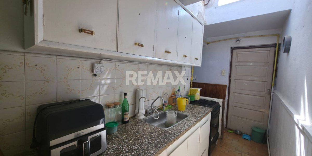 Foto de VENTA CASA A REFACCIONAR DEPARTAMENTOS CIPOLLETTI, imagen 2