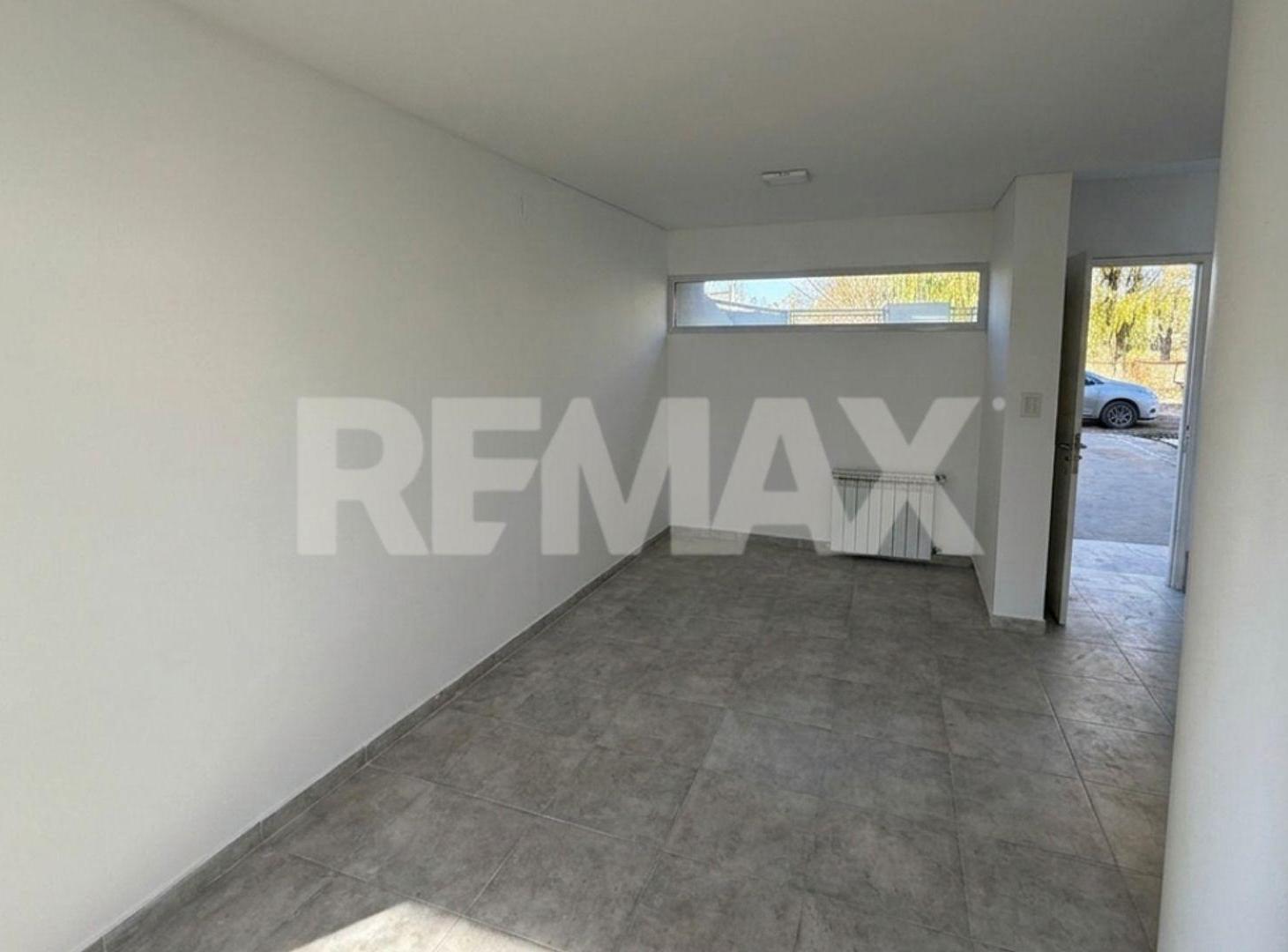 Foto de DUPLEX EN VENTA 2 DORMITORIOS CIPOLLETTI, imagen 4