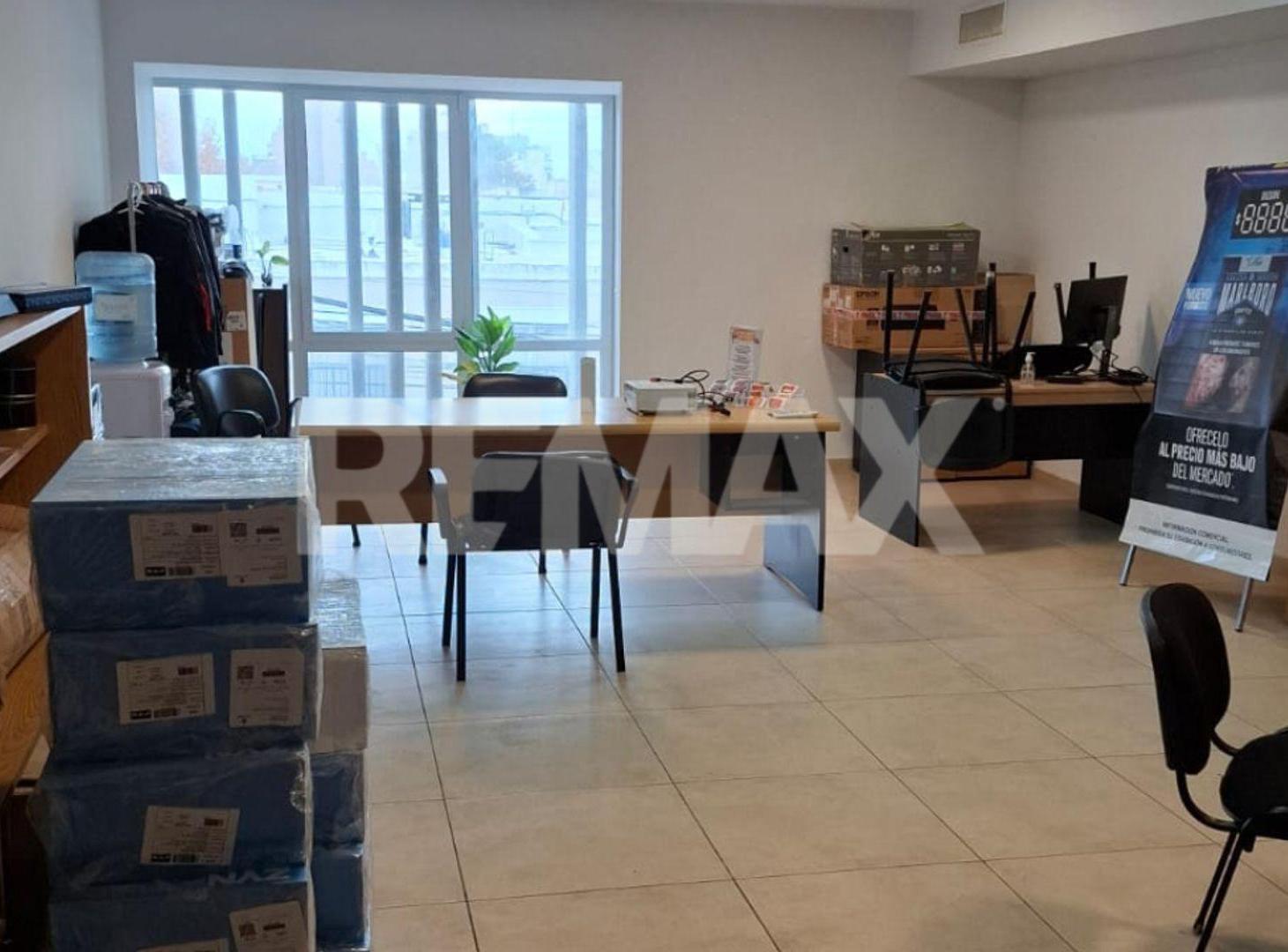 Foto de VENTA OFICINA EN EL CENTRO DE CIPOLLETTI, imagen 2