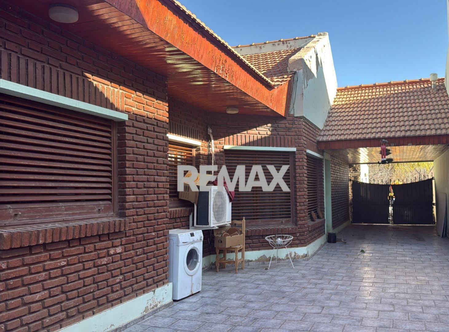 Foto de VENTA CASA C/LOCAL CONTRALMIRANTE CORDERO, imagen 4