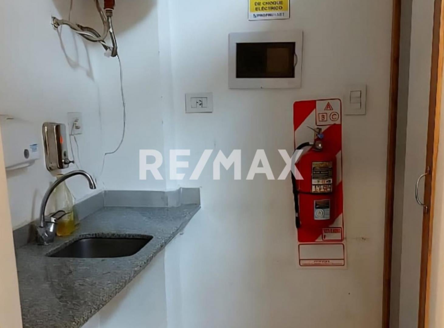 Foto de VENTA LOCAL COMERCIAL CENTRICO | CIPOLLETTI, imagen 4