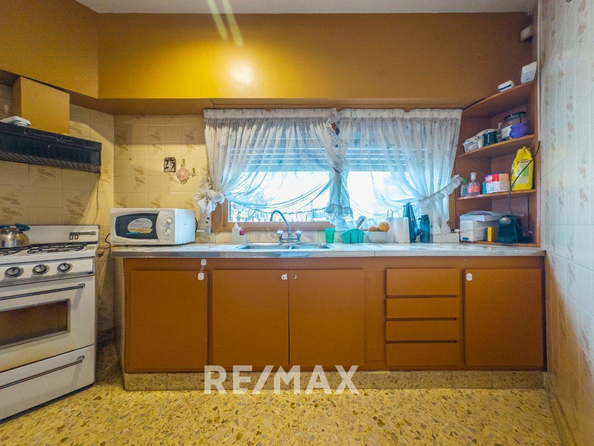 Foto de Venta Casa 3 hab. Centro Oeste de Neuquén, imagen 1