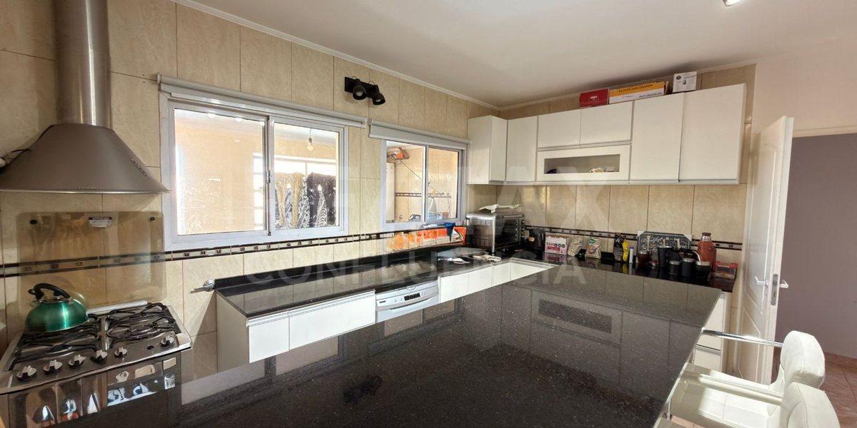 Foto de VENTA CASA C/ LOCAL Y DTO FERNANDEZ ORO, imagen 2