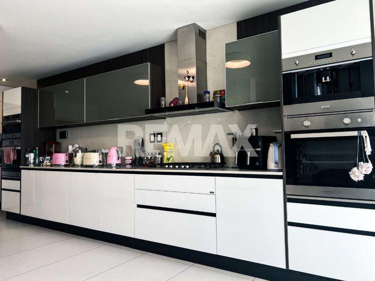 Foto de VENTA CASA 4 DORMITORIOS . Bº MANZANAR. CIPOLLETTI, imagen 4