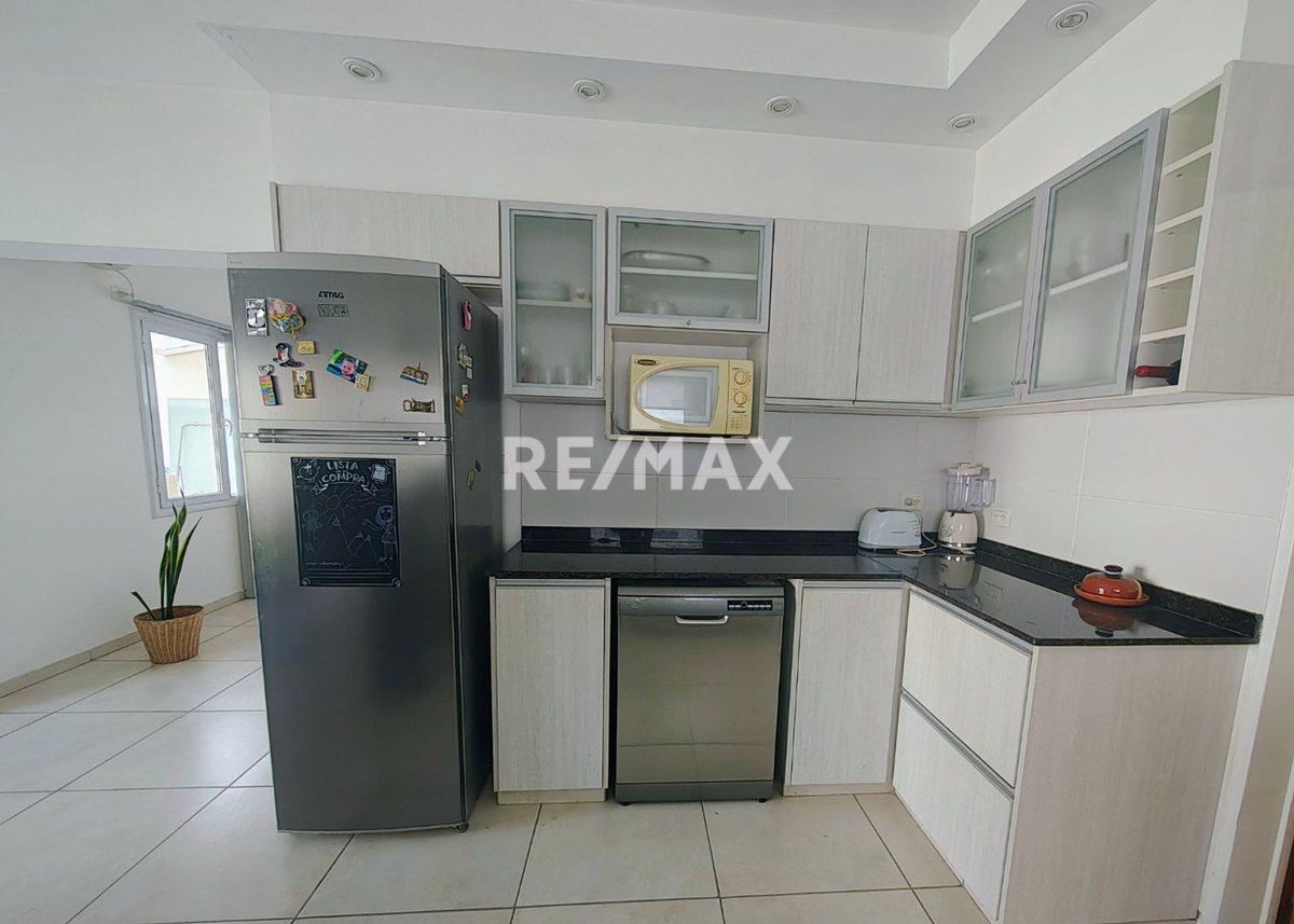 Foto de ALQUILER CASA GERENCIAL, EX ZONA PEAJE CENTENARIO, imagen 3