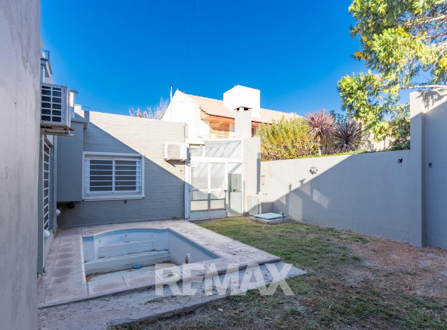 Foto de VENTA CASA Bº LOS TILOS - CIPOLLETTI, imagen 4