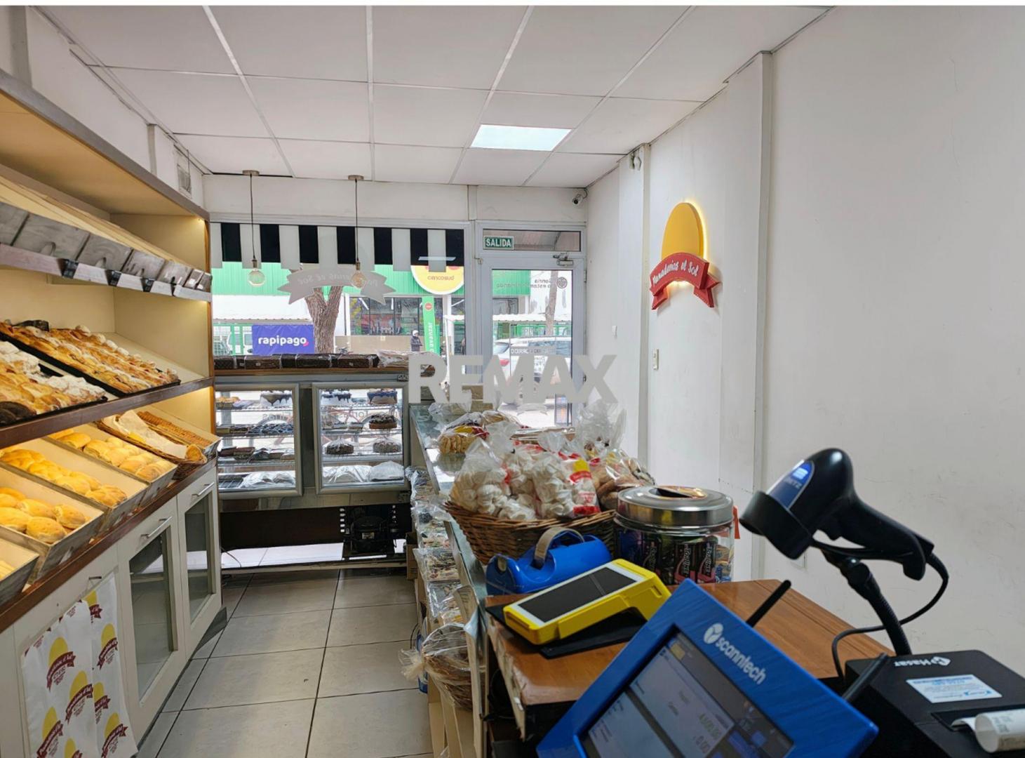 Foto de ALQUILER DE LOCAL COMERCIAL - CENTRO DE CIPOLLETTI, imagen 2