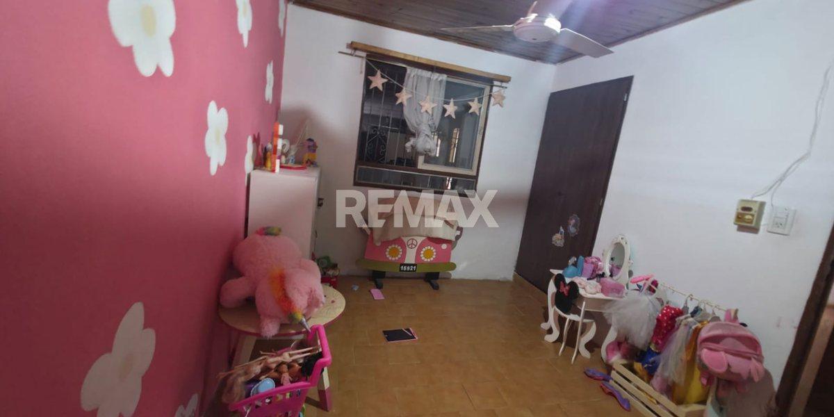 Foto de VENTA CASA A REFACCIONAR DEPARTAMENTOS CIPOLLETTI, imagen 4