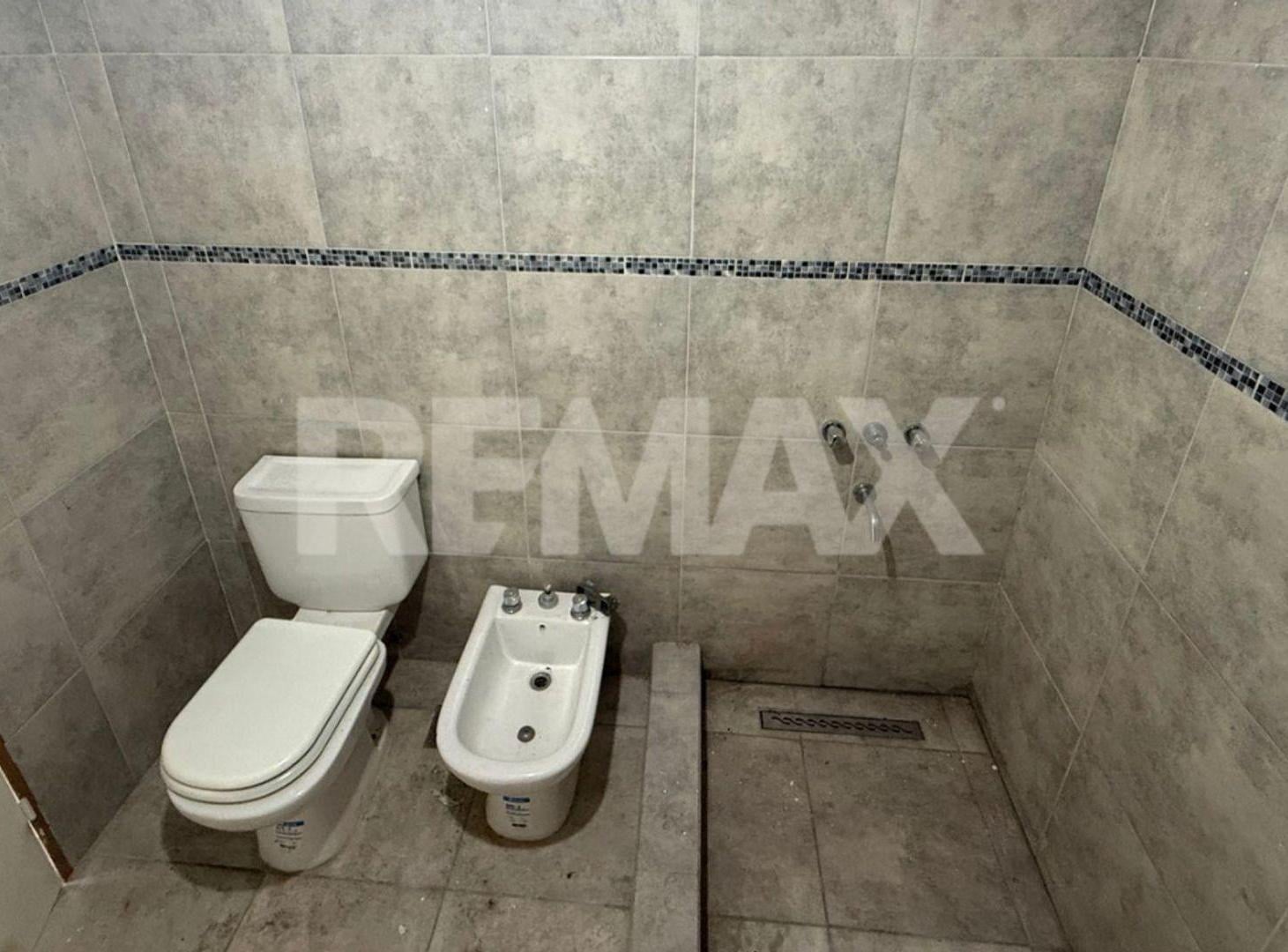 Foto de DUPLEX EN VENTA 2 DORMITORIOS CIPOLLETTI, imagen 3