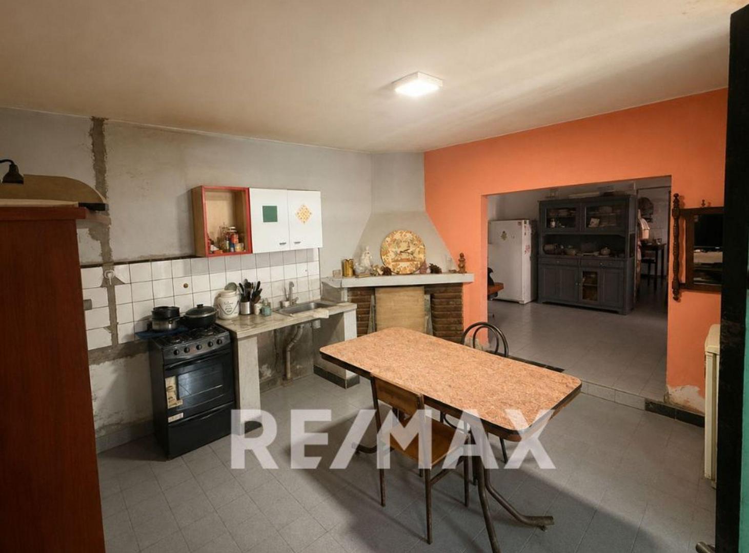 Foto de VENTA CASA A REFACCCIONAR CIPOLLETTI, imagen 1