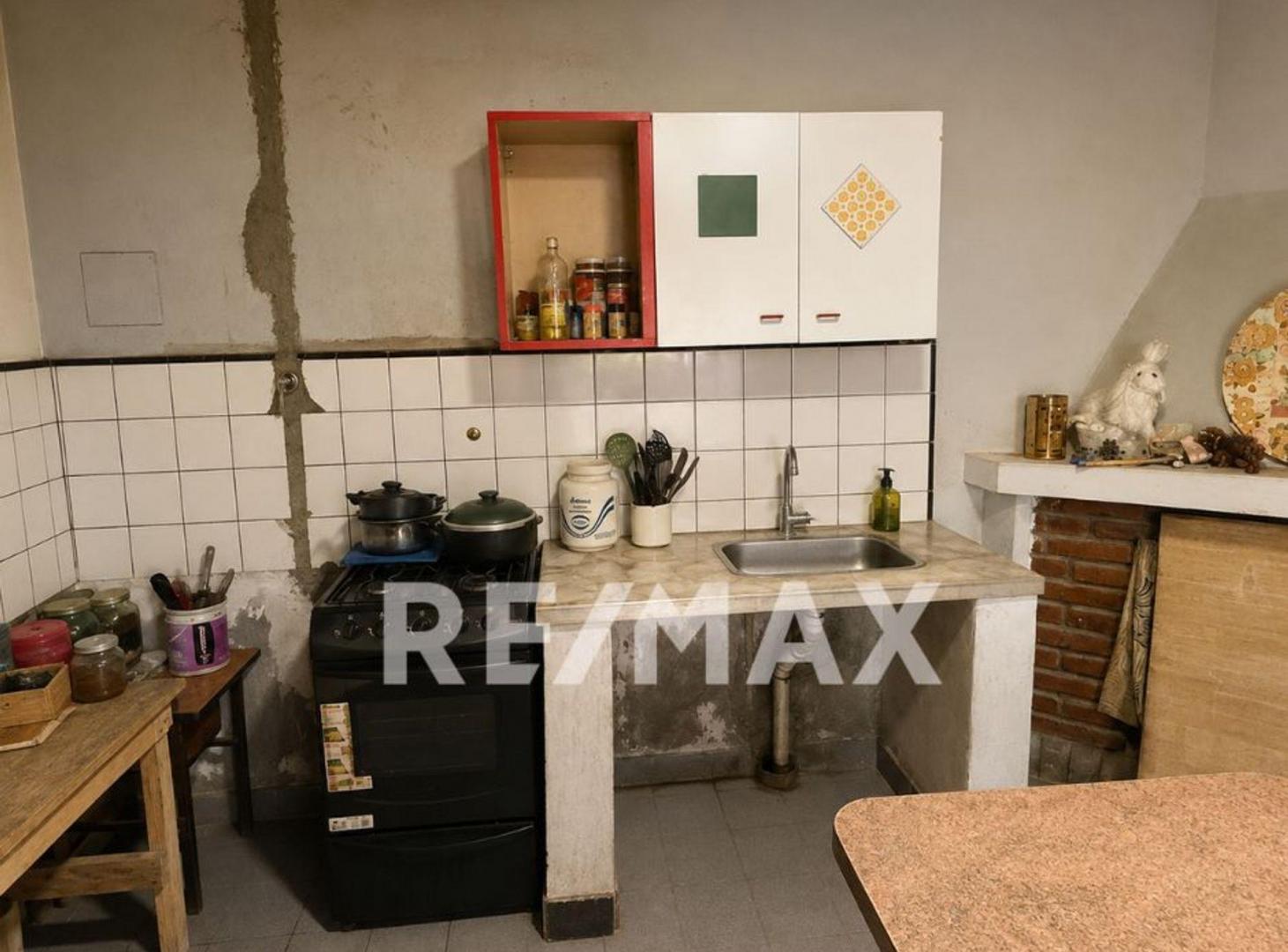 Foto de VENTA CASA A REFACCCIONAR CIPOLLETTI, imagen 2