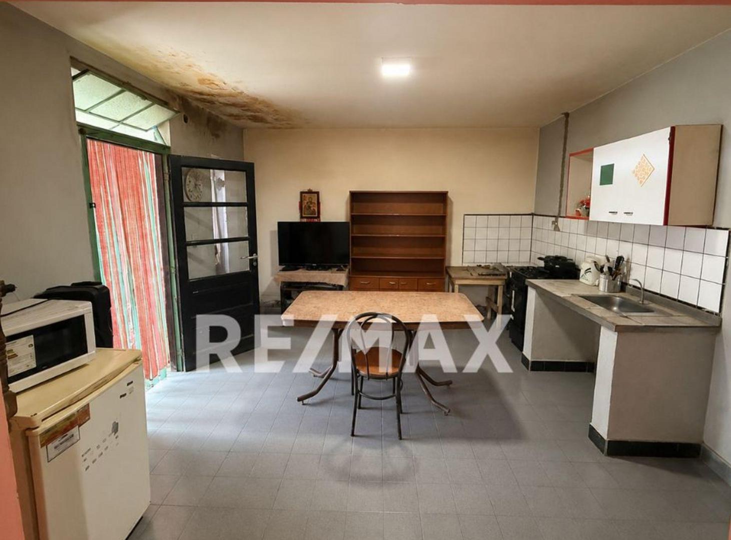 Foto de VENTA CASA A REFACCCIONAR CIPOLLETTI, imagen 3