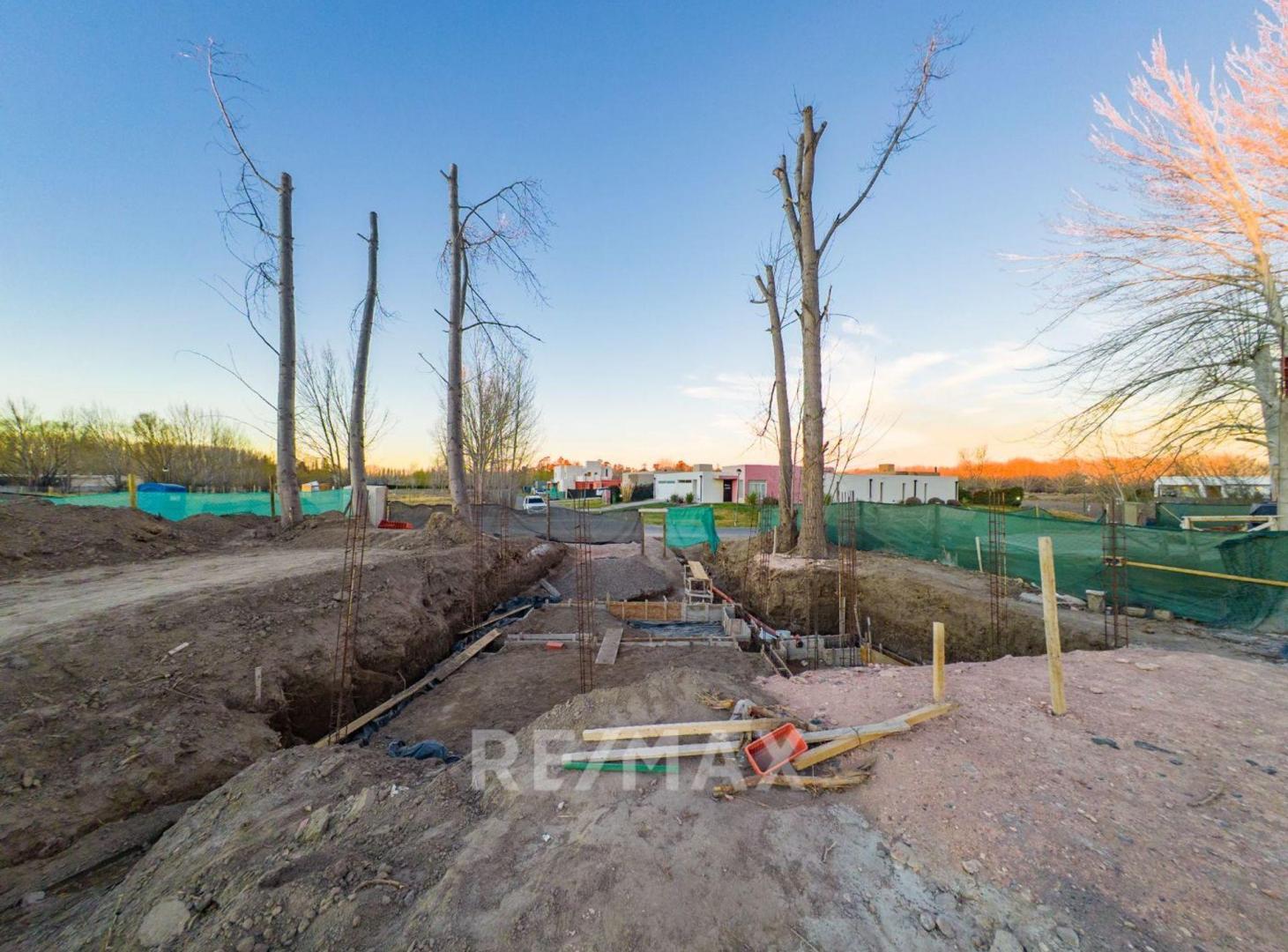 Foto de VENTA TERRENO UF 45 FONDO DE LAGUNA Y CANCHA, imagen 3