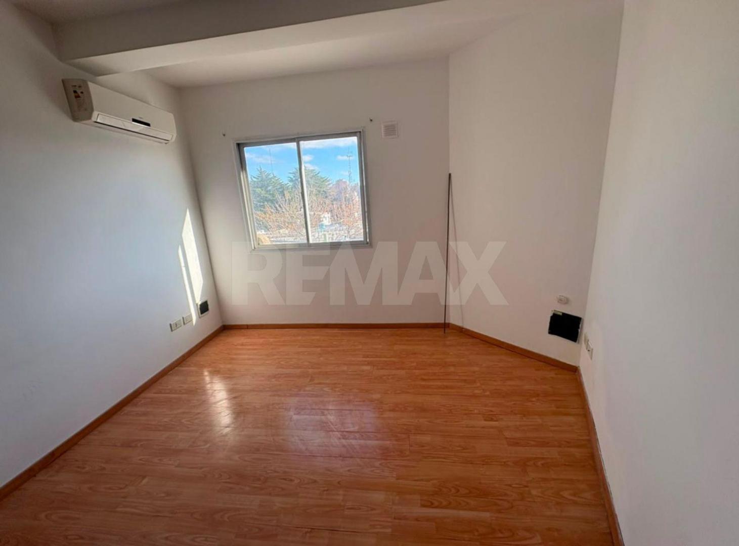 Foto de VENTA DEPARTAMENTO 1 DORMITORIO CIPOLLETTI, imagen 5