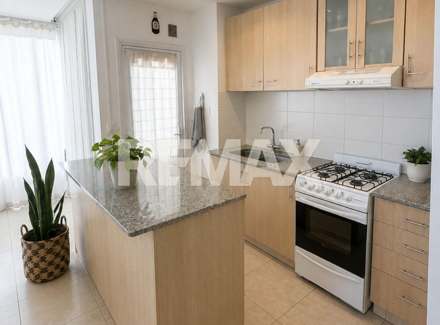 Foto de VENTA DEPARTAMENTO CIPOLLETTI, imagen 2