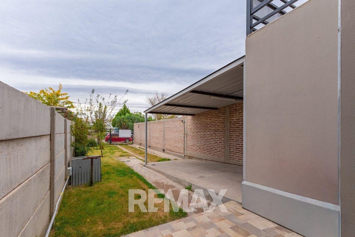 Foto de VENTA DUPLEX 2 DORM FERNANDEZ ORO, imagen 3