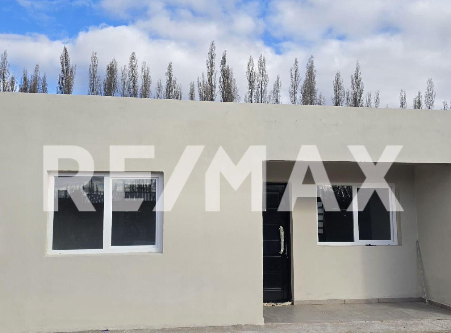 Foto de VENTA CASA EN PB A ESTRENAR PLOTTIER, imagen 1