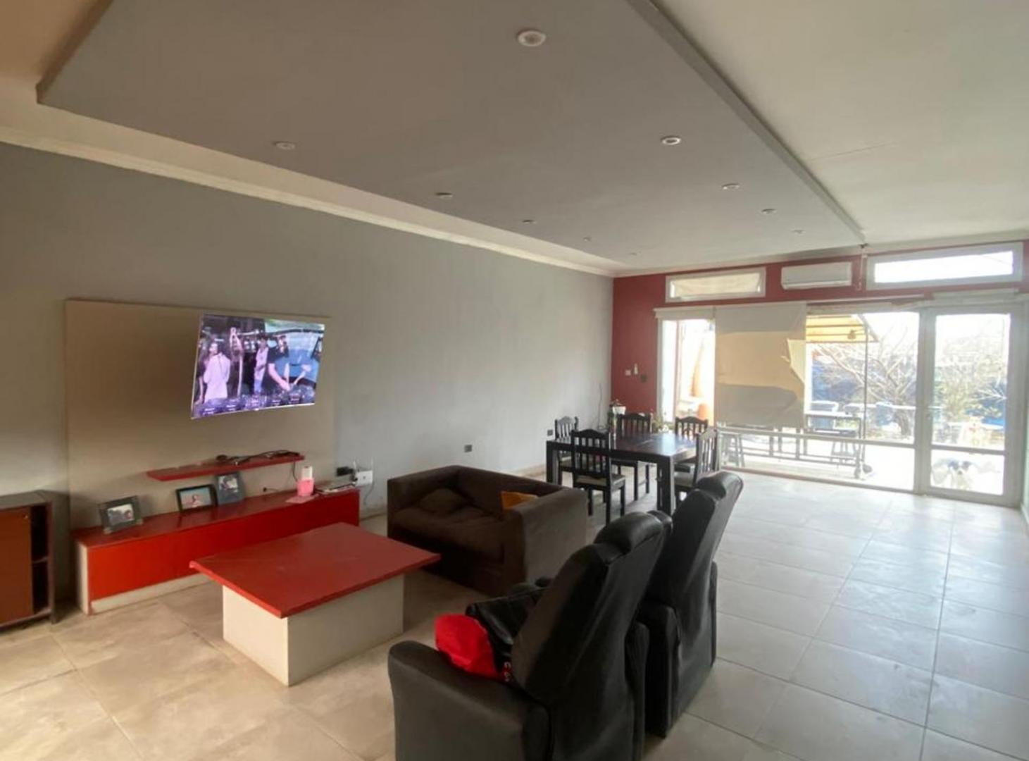 ALQUILER CASA + OFICINA FERNANDEZ ORO