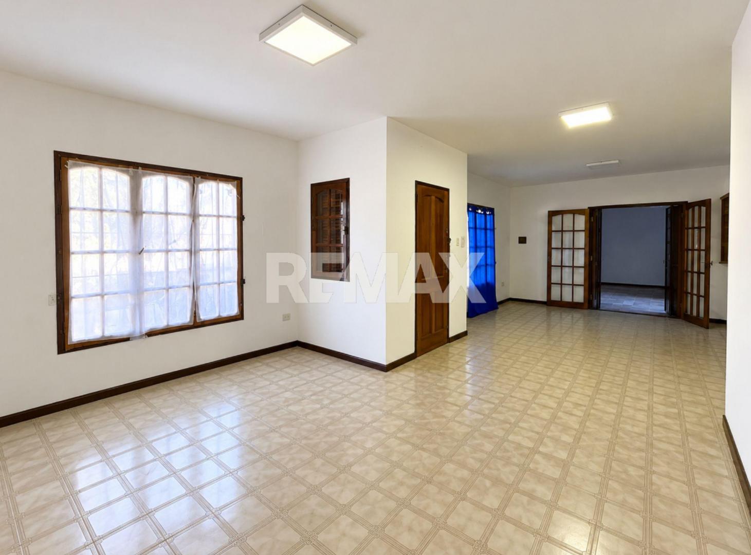 Foto de ALQUILER CASA NQN 4 DORMITORIOS, imagen 4