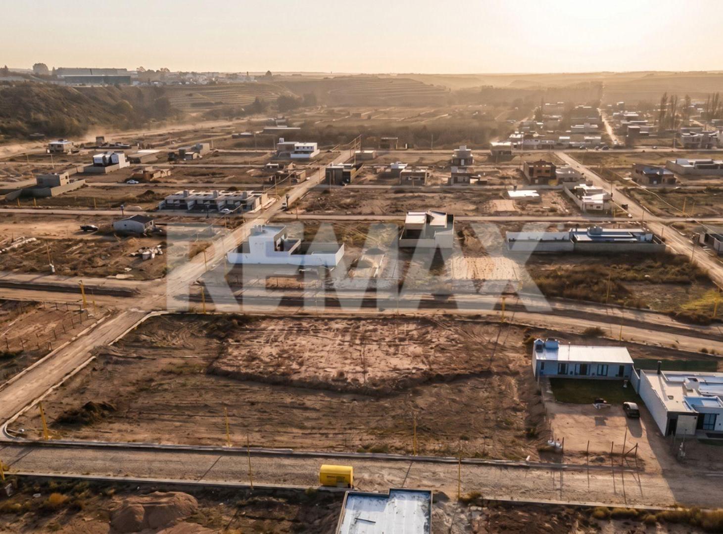 Foto de VENTA LOTE EN BARRIO PRIMA TERRA, CENTENARIO, imagen 1