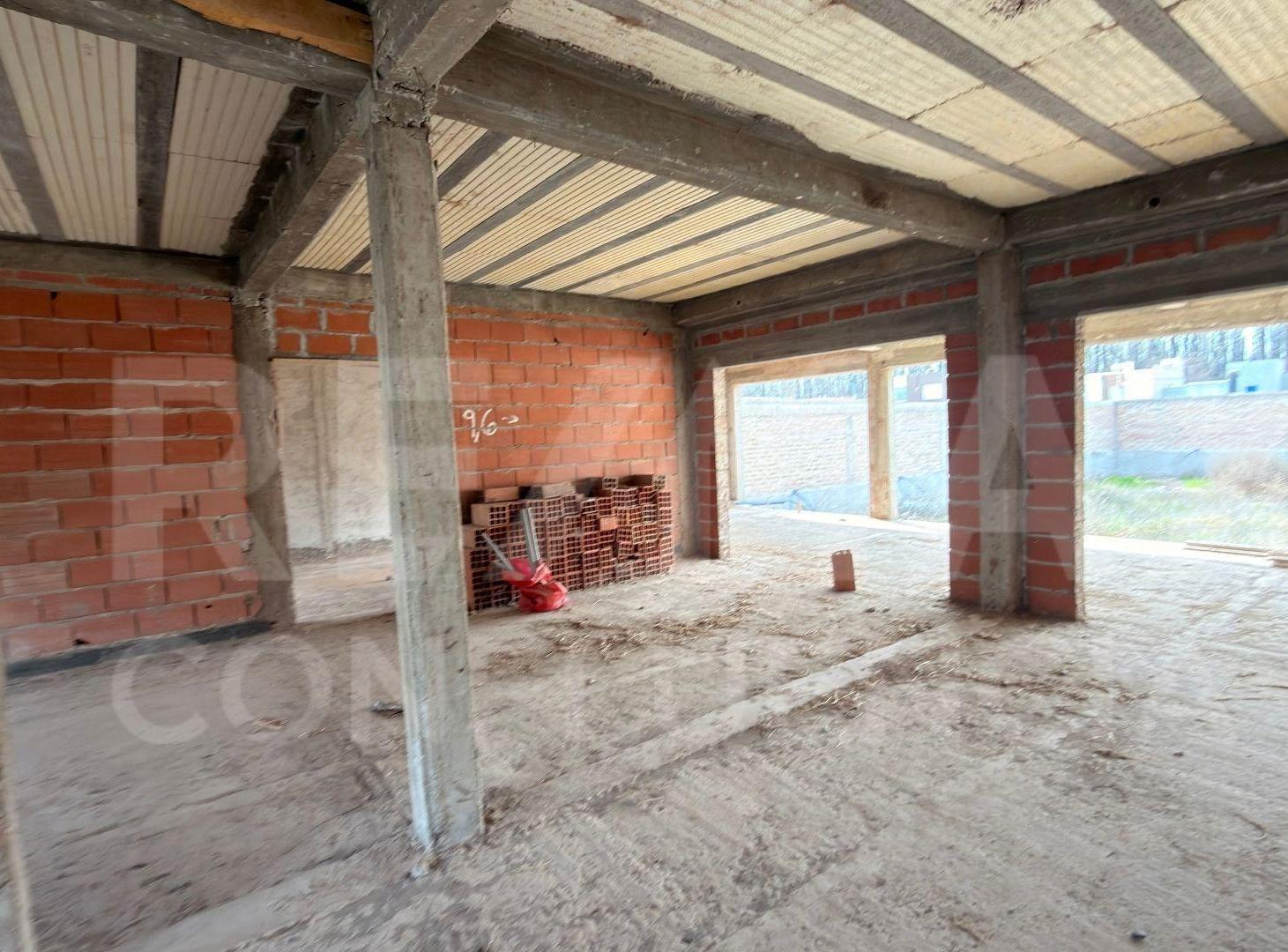 Foto de VENTA CASA A TERMINAR EN CENTENARIO, imagen 5