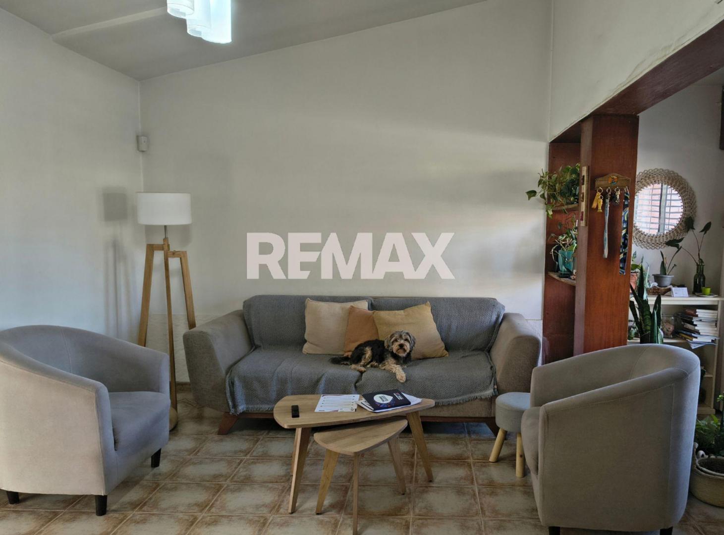Foto de VENTA CASA DE 3 DORMITORIOS + QUINCHO - CIPOLLETTI, imagen 1