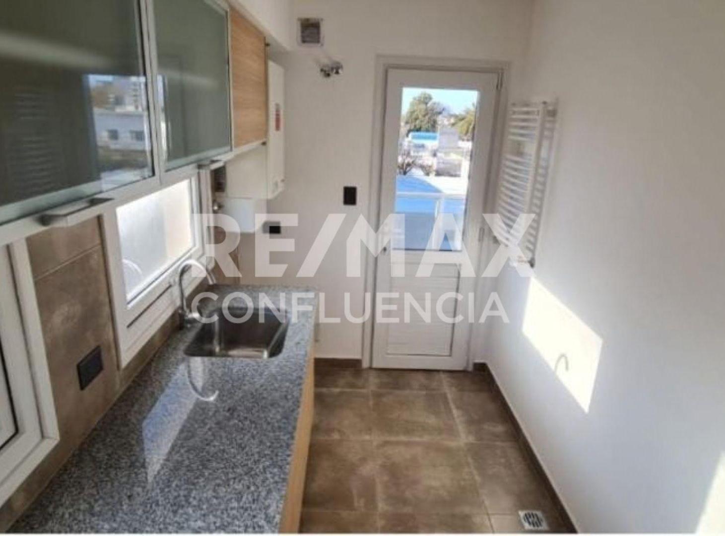 Foto de VENTA DEPARTAMENTO PLENO CENTRO DE VIEDMA, imagen 2
