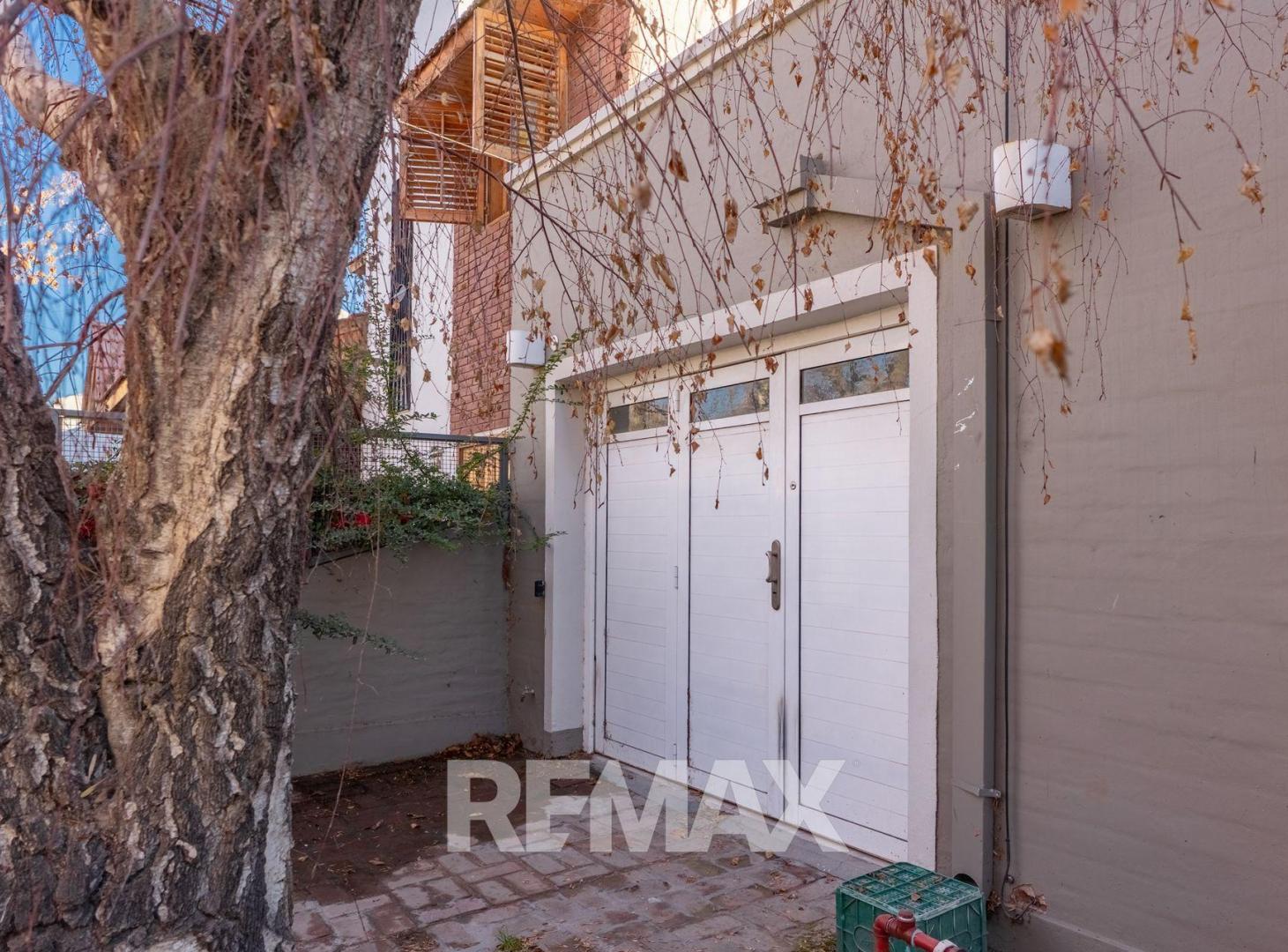 Foto de VENTA CASA Bº LOS TILOS - CIPOLLETTI, imagen 4