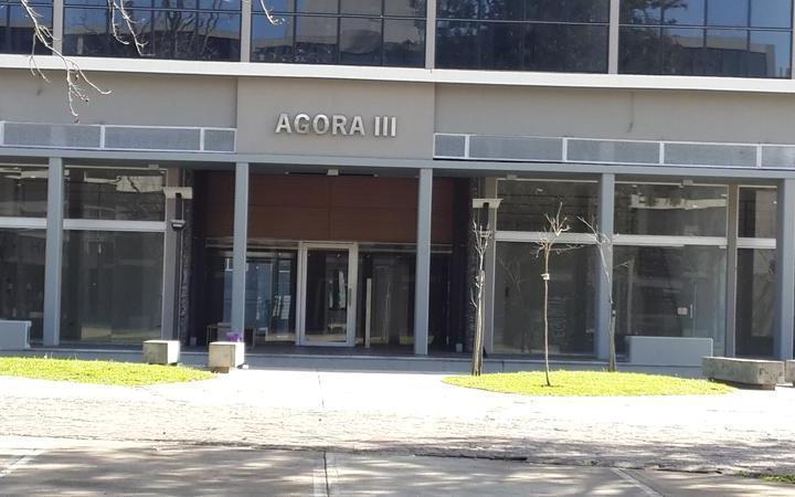 Lemos Negocios Inmobiliarios -   LOCAL 5 - 46 Plaza - Agora III 4