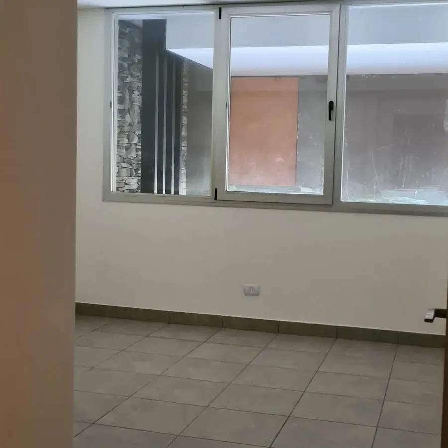 venta con renta - Excelente oficina apto vivienda - consultorio etc 1