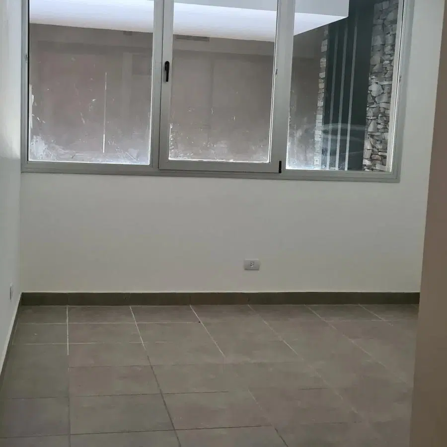 venta con renta - Excelente oficina apto vivienda - consultorio etc 3