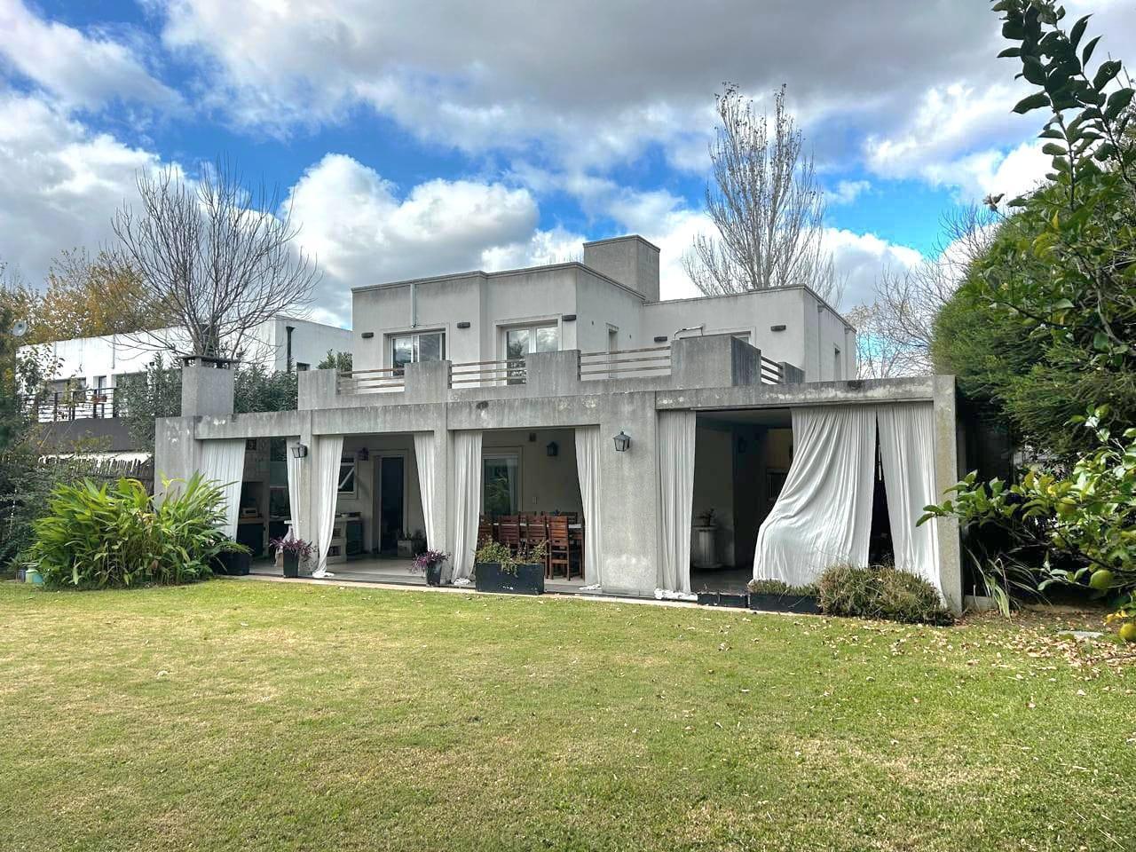 Foto de Sausalito Casa en lote Central - LNI 981, imagen 1