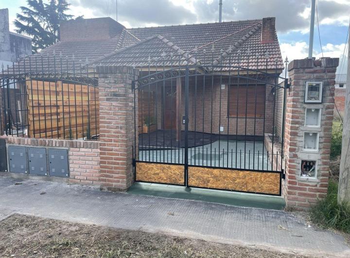 AQUILER CASA - 169 e/ 519 y 520 3