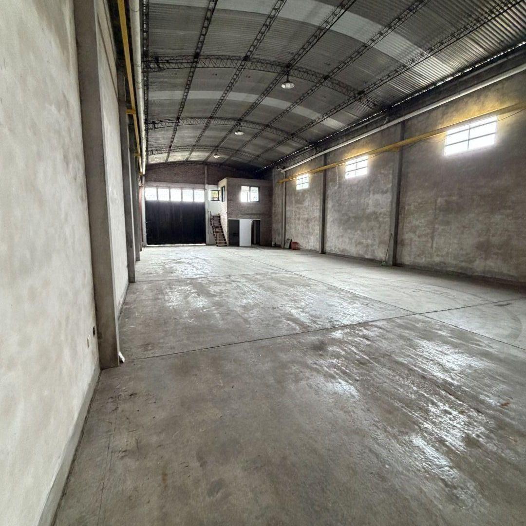 Foto de EXCELENTE GALPON DE 240m2 EN ALQUILER, imagen 4