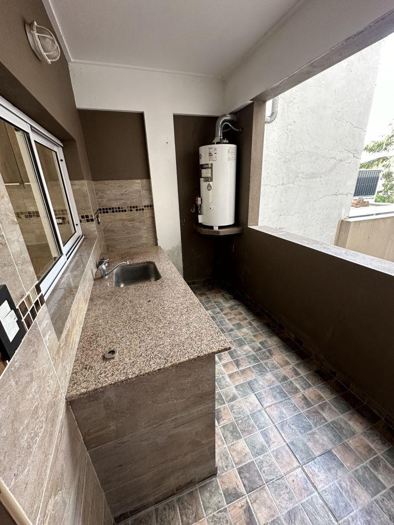 Foto de DEPTO TIPO DUPLEX - 526 e/ 25 y 26, imagen 2