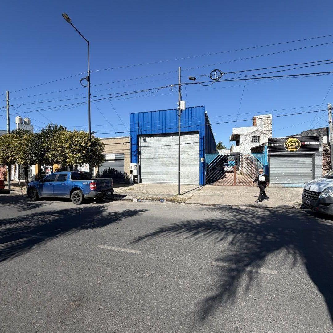 Foto de SOBRE AV. 60 180m2, imagen 3