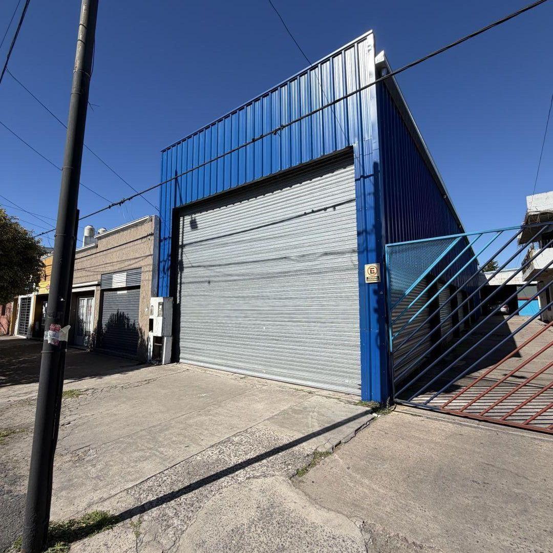 SOBRE AV. 60 180m2
