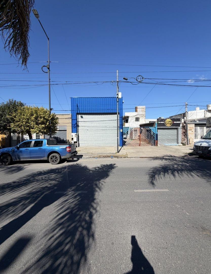 SOBRE AV. 60 180m2