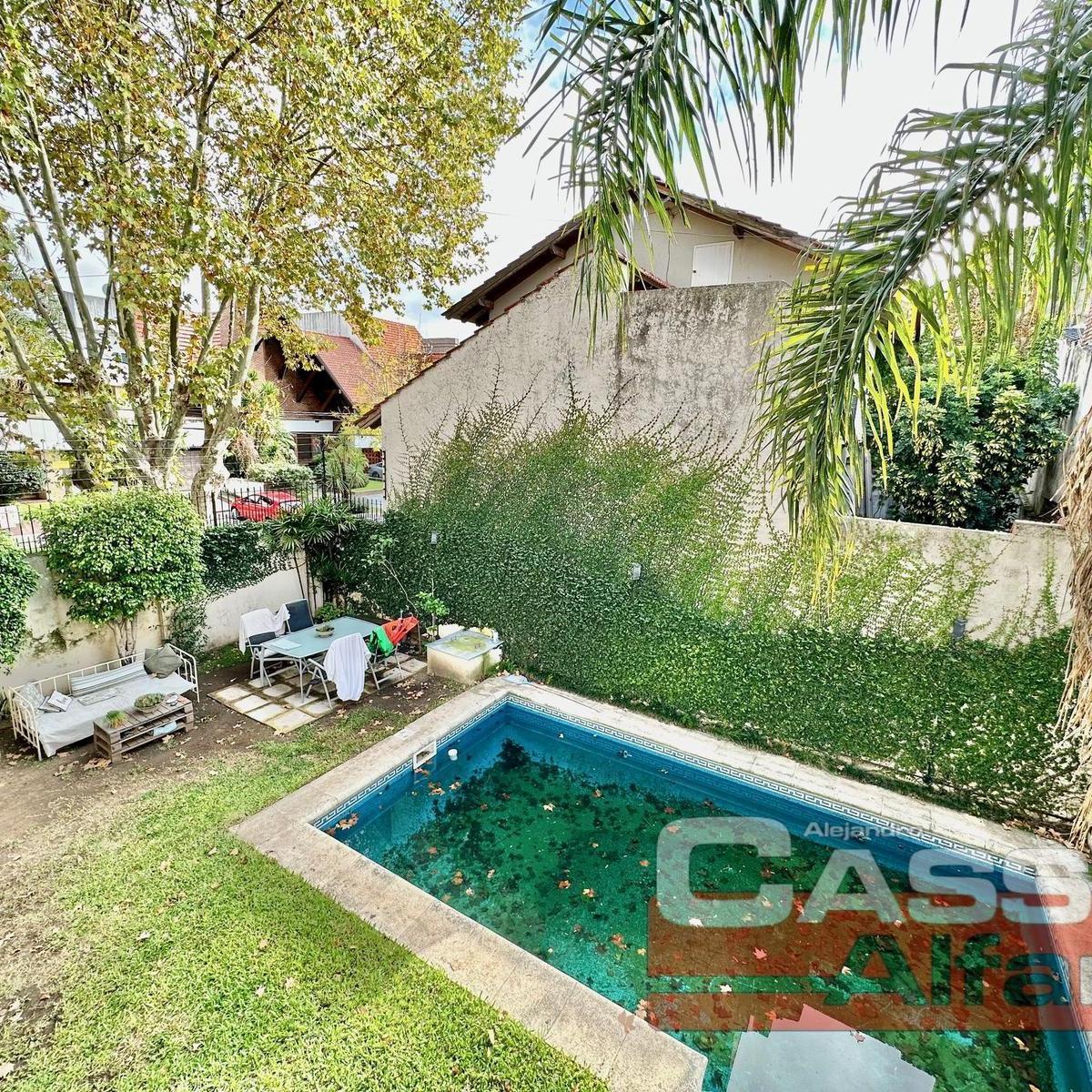Casa Sobre Lote de 20 m Frente, Dos Plantas, 4 Dorm., Fondo con Piscina, Sotano, Play Room, Res 4
