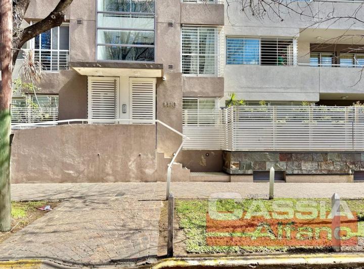 DEPARTAMENTO IMPECABLE ESTADO 4 AMBIENTES, COCHERA DOBLE, BALCON Y AMENITIES 2