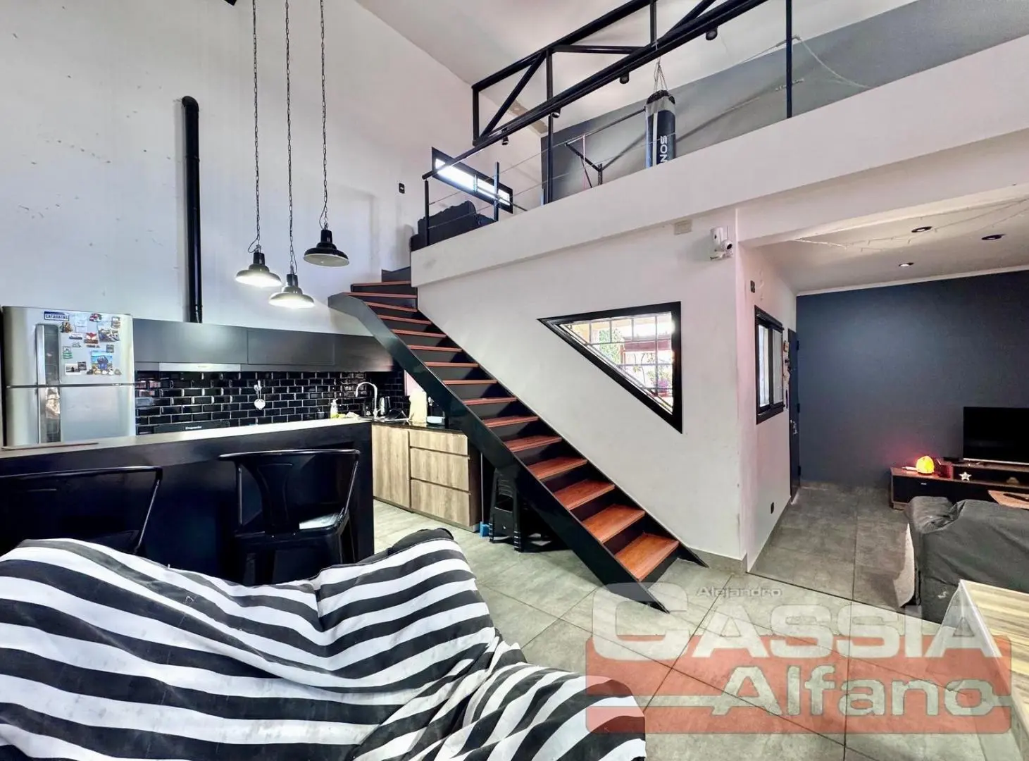 DEPARTAMENTO EN PH PLANTA ALTA TIPO LOFT 3 AMBIENTES CON TERRAZA PROPIA AL FRENTE 5