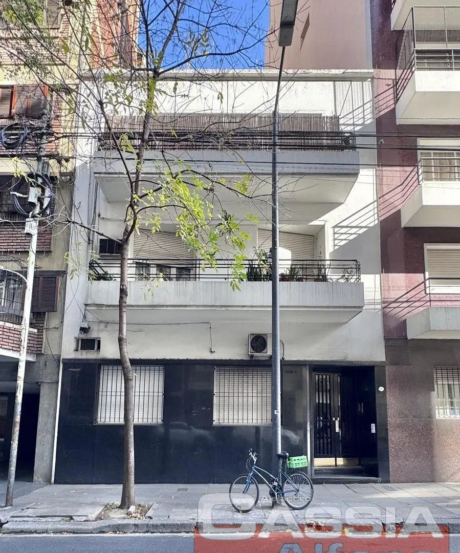 DEPARTAMENTO DOS AMBIENTES PRIMER PISO IMPECABLE, 37M2 2