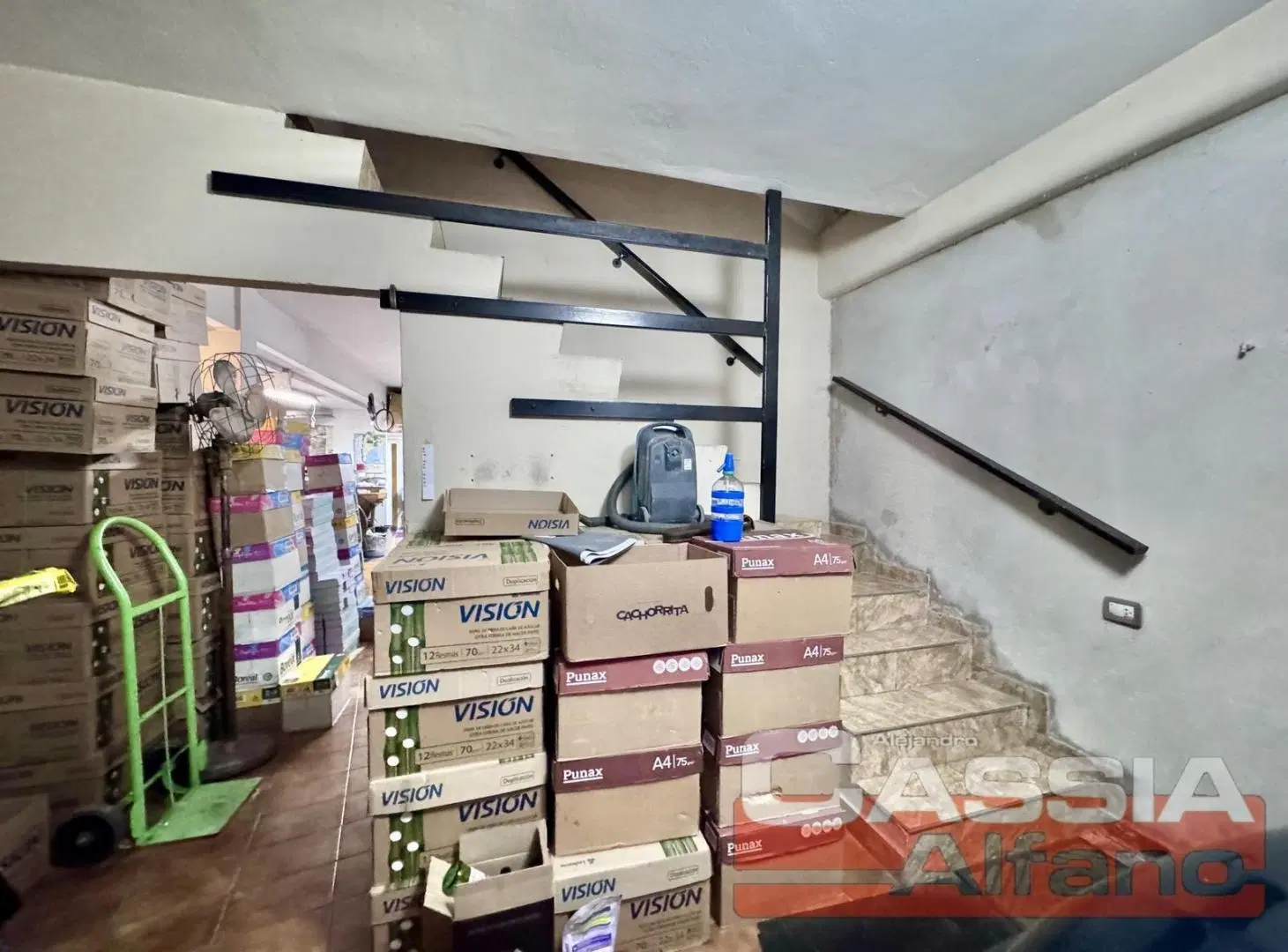 LOCAL COMERCIAL CON VIVIENDA ALTA EXPOSICION, PRESTACION Y OPORTUNIDAD 3