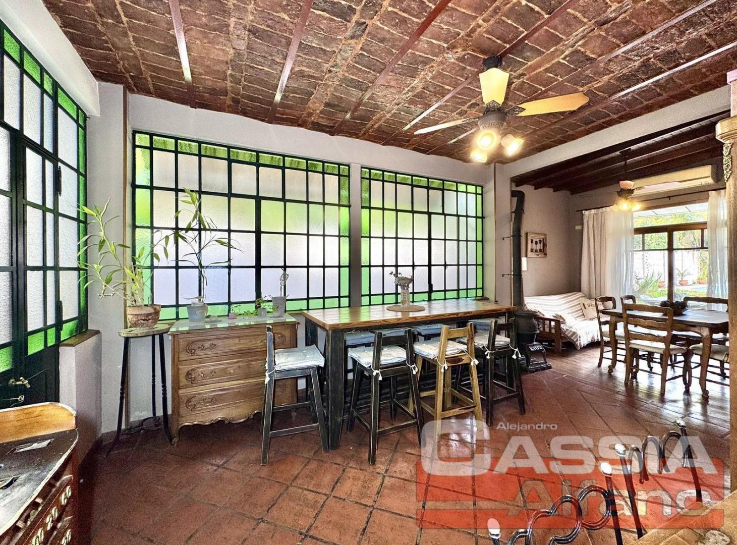 Foto de CASA EN PH CON FONDO LIBRE, TRES DORMITORIOS, DOS BAÑOS, IMPECABLE, imagen 3