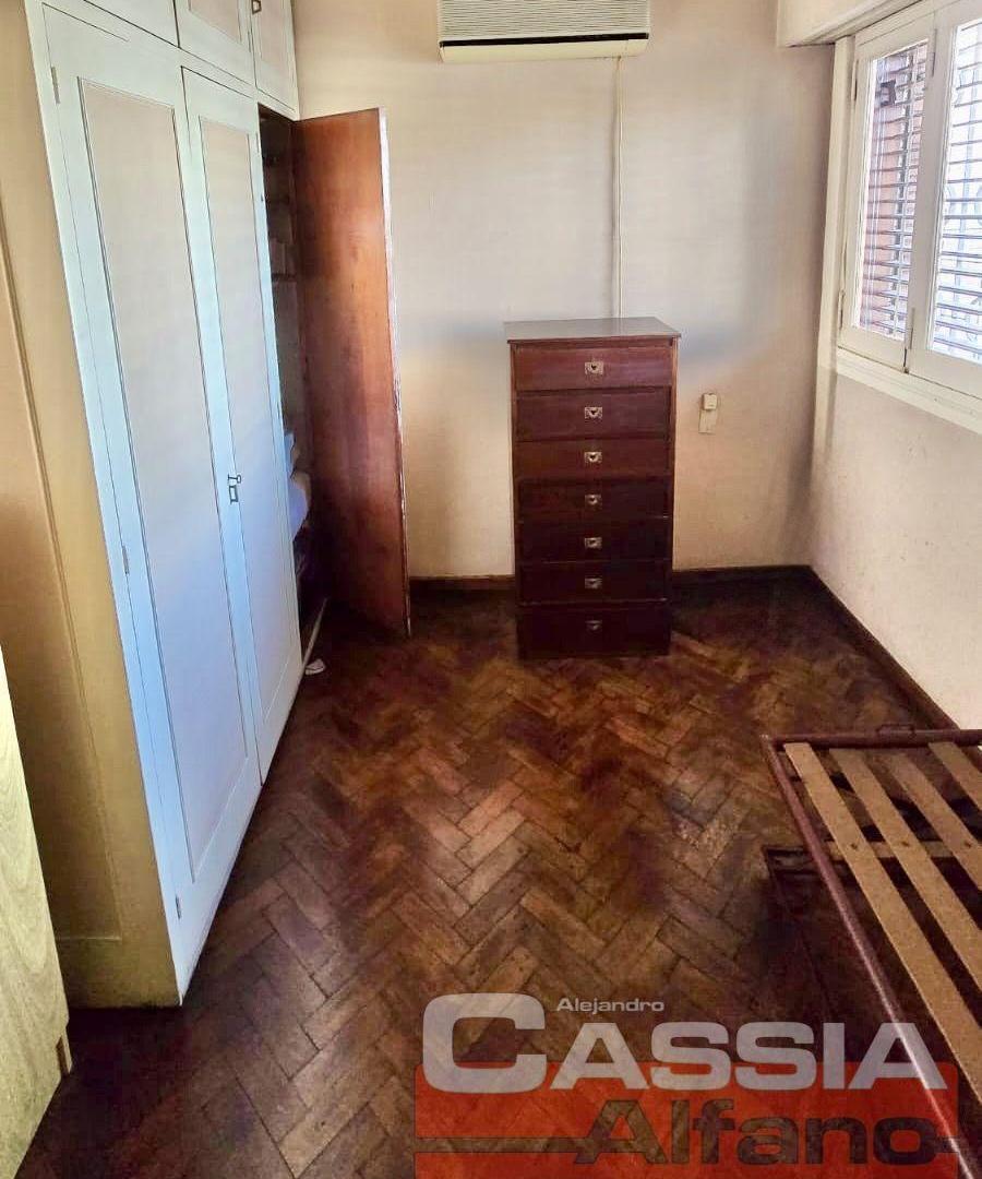 Foto de CHALET DETALLES CAT. 3 DORMITORIOS, GARAGE, QUINCHO Y PATIO CON TERRAZA, imagen 2