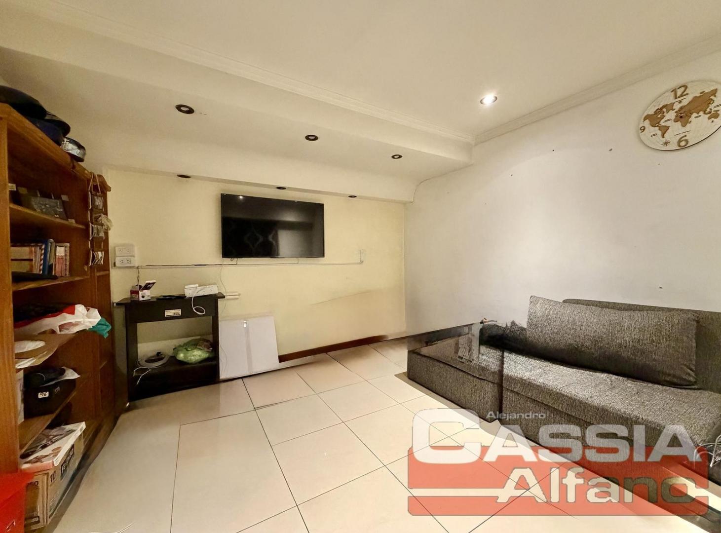 Foto de DOS CASAS SOBRE UN LOTE VENTA EN BLOCK, 3 AMBIENTES CADA UNA PATIO Y, imagen 5
