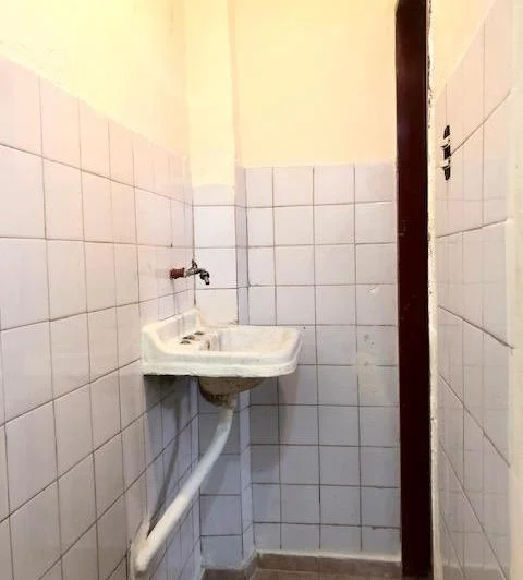 Local en excelente zona comercial proximo a Av. Libertador y a Av. Juramento 2
