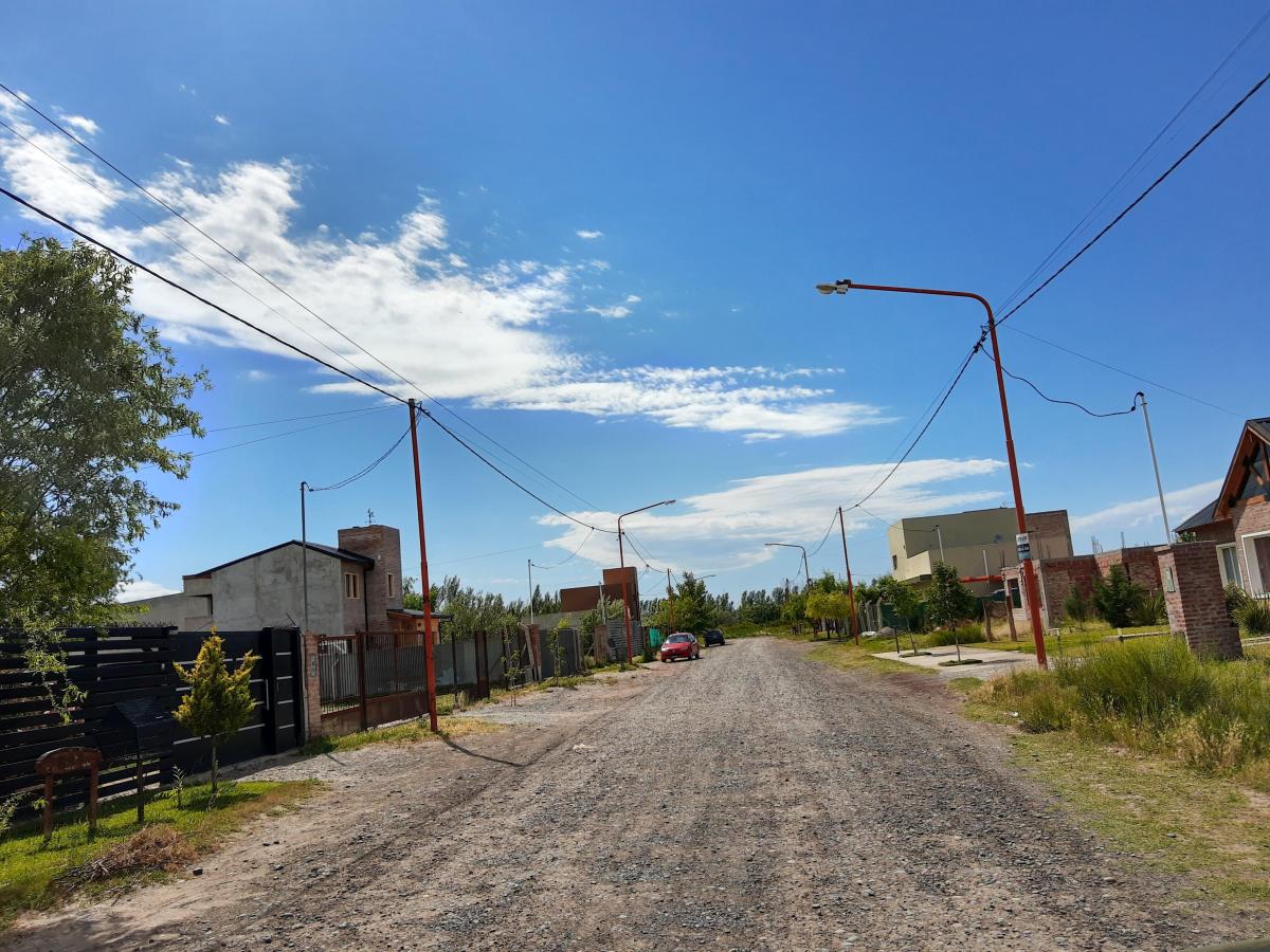 Vendo Terreno de 1000 m² en Barrio Los Troncos - Fernandez Oro 4